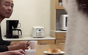 快楽の才能を持つ熟女～キスとフェラを知り尽くした巨乳JAV妻