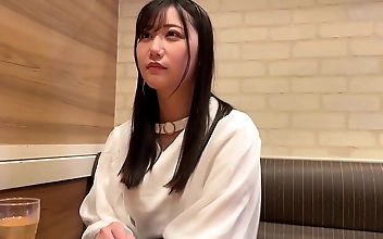 豊満な女子大生と欲望を解き放とう！