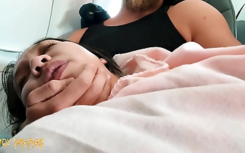 セクシーなアジア人熟女の甘美なMILE HIGH CLUB体験を目撃せよ！～独占JAVポルノ動画