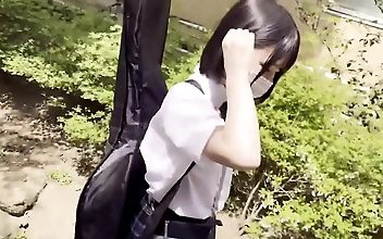 日本の美女は快感に抗えない～143cmの脚が彼を熱狂させる！